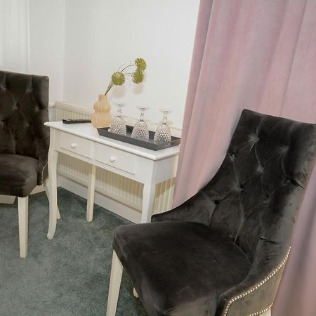 Hotel Andre'S Κραϊόβα Εξωτερικό φωτογραφία