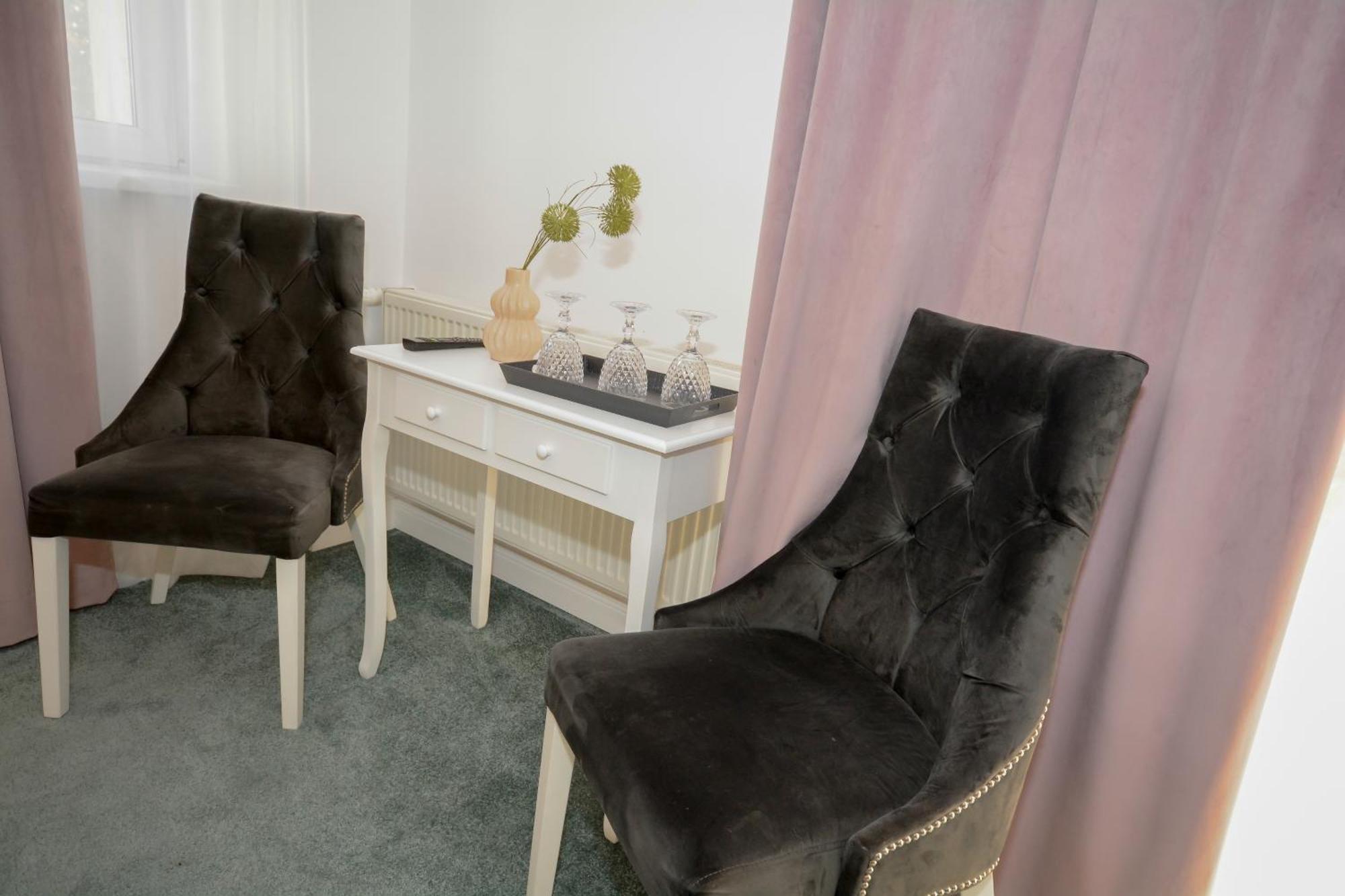 Hotel Andre'S Κραϊόβα Εξωτερικό φωτογραφία