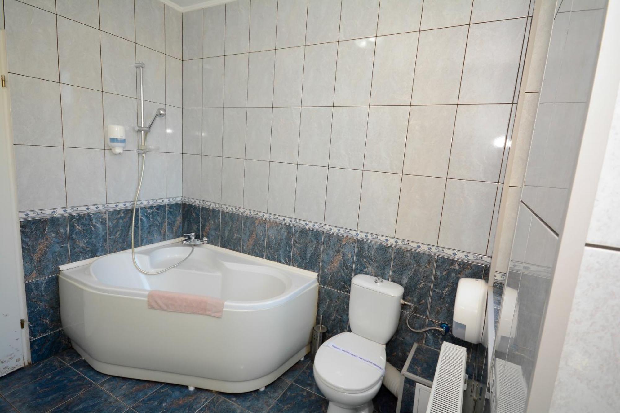 Hotel Andre'S Κραϊόβα Εξωτερικό φωτογραφία