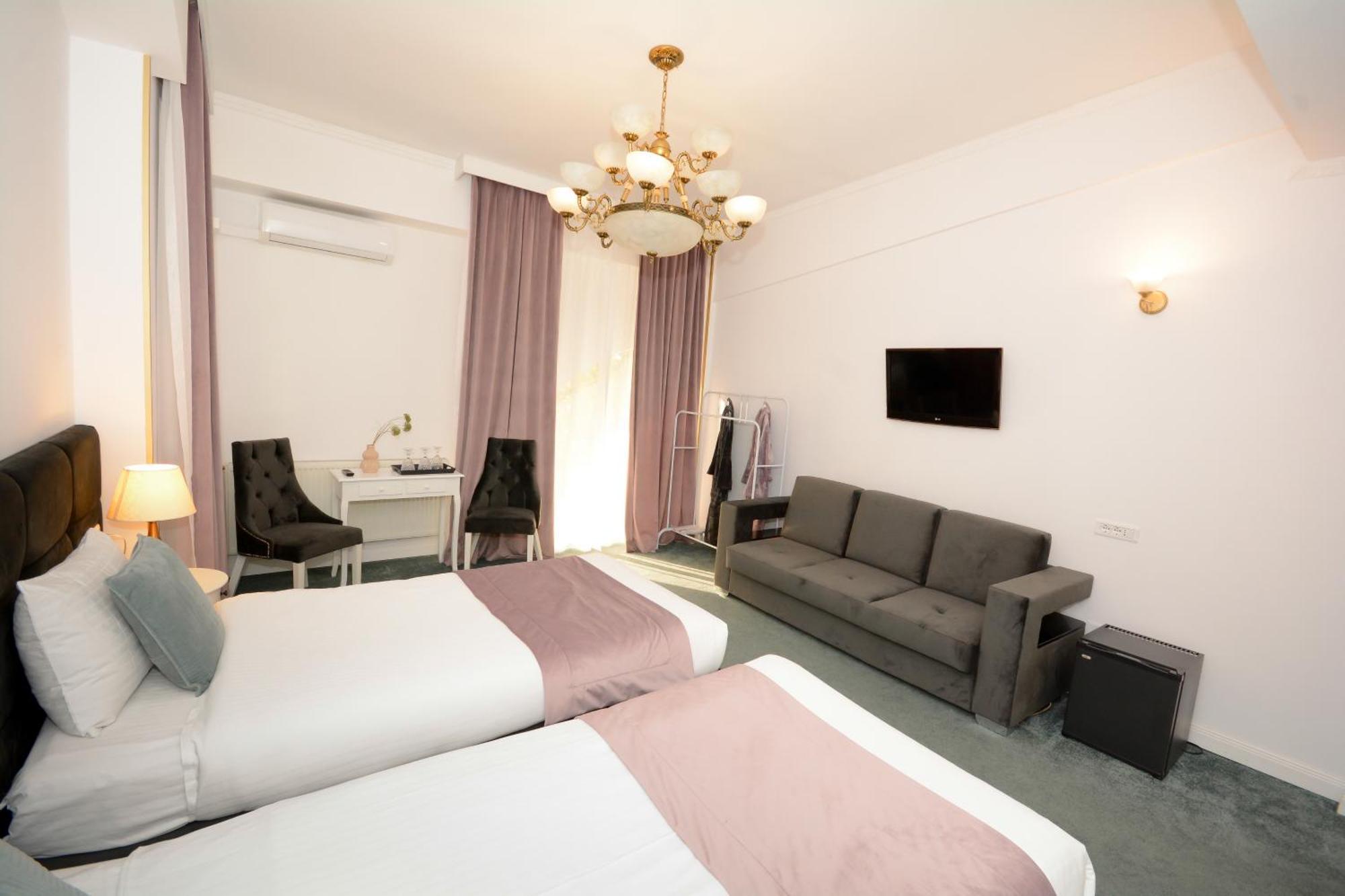 Hotel Andre'S Κραϊόβα Εξωτερικό φωτογραφία